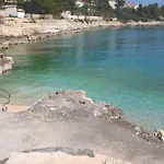 Otok 2 * טרוגיר