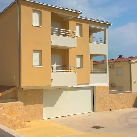 Otok 2 Apartment Trogir