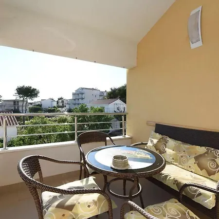 Apartment Otok 2 Trogir