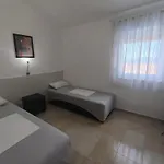 Otok 2 * Τρογκίρ