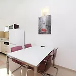 Otok 2 Διαμέρισμα Τρογκίρ